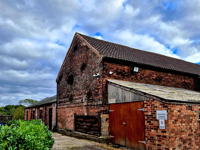 Forest Fold Farmhouse and Barn